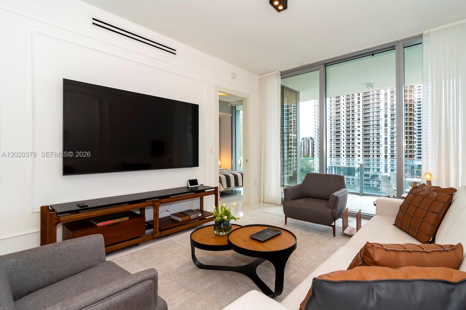 300 Biscayne Boulevard Way #802E, Miami FL 33131