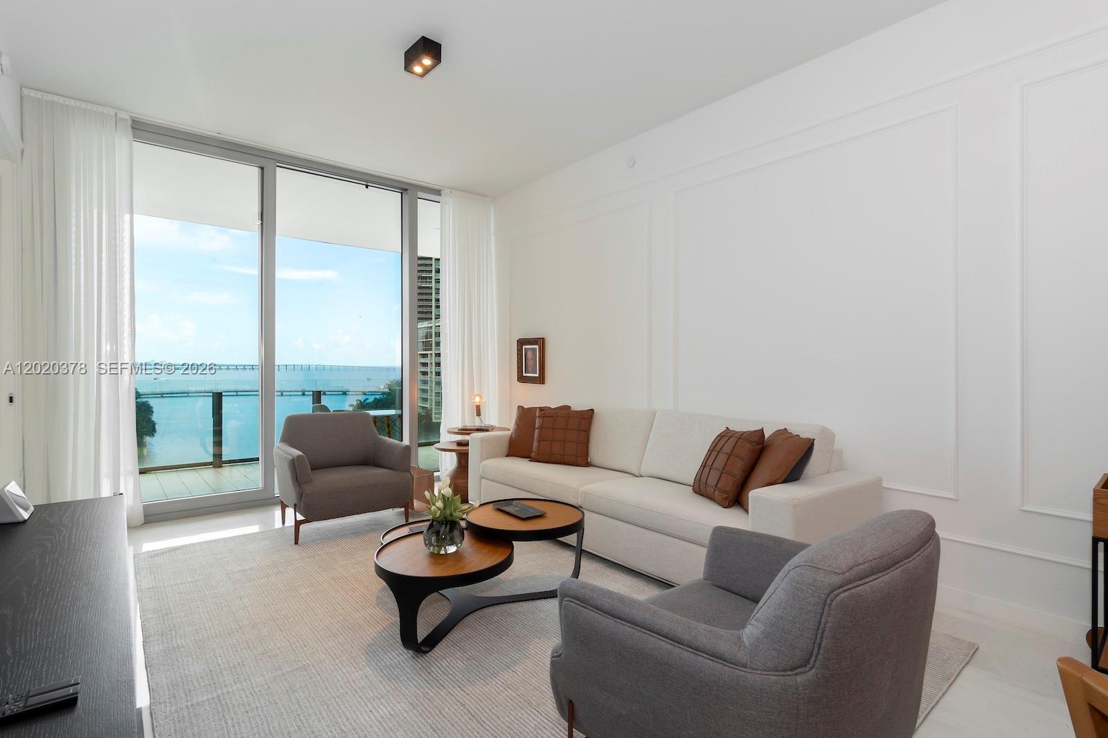 300 Biscayne Boulevard Way #802E, Miami FL 33131