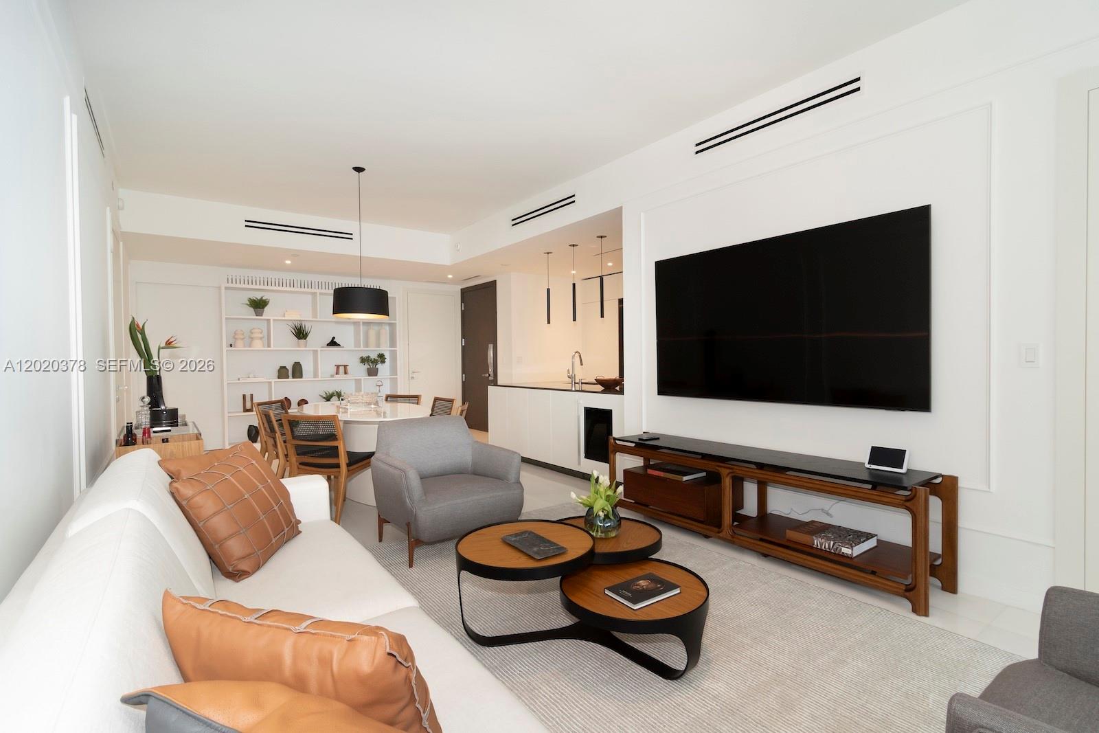 300 Biscayne Boulevard Way #802E, Miami FL 33131