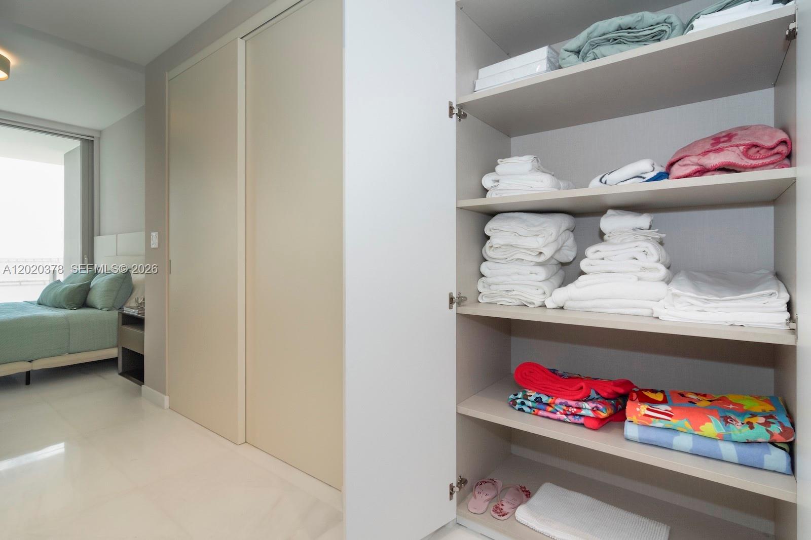 300 Biscayne Boulevard Way #802E, Miami FL 33131