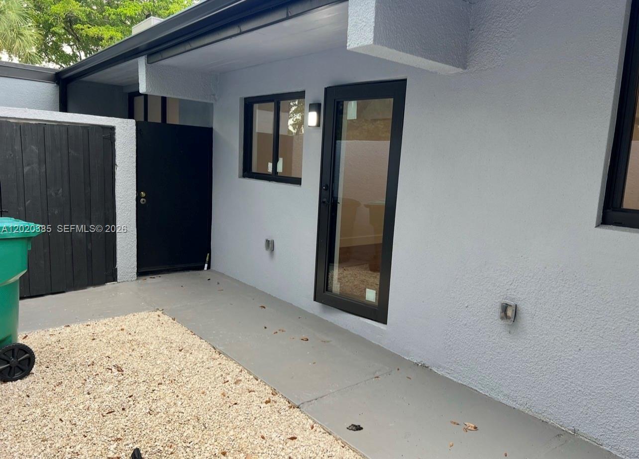 16349 Ravenwood Pl #16349, Miami Lakes FL 33014