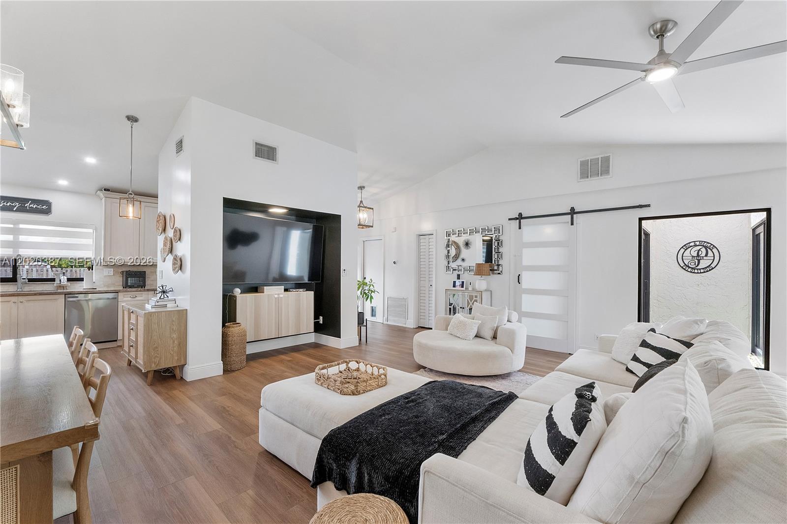 5121 NW 87th Ave, Lauderhill FL 33351