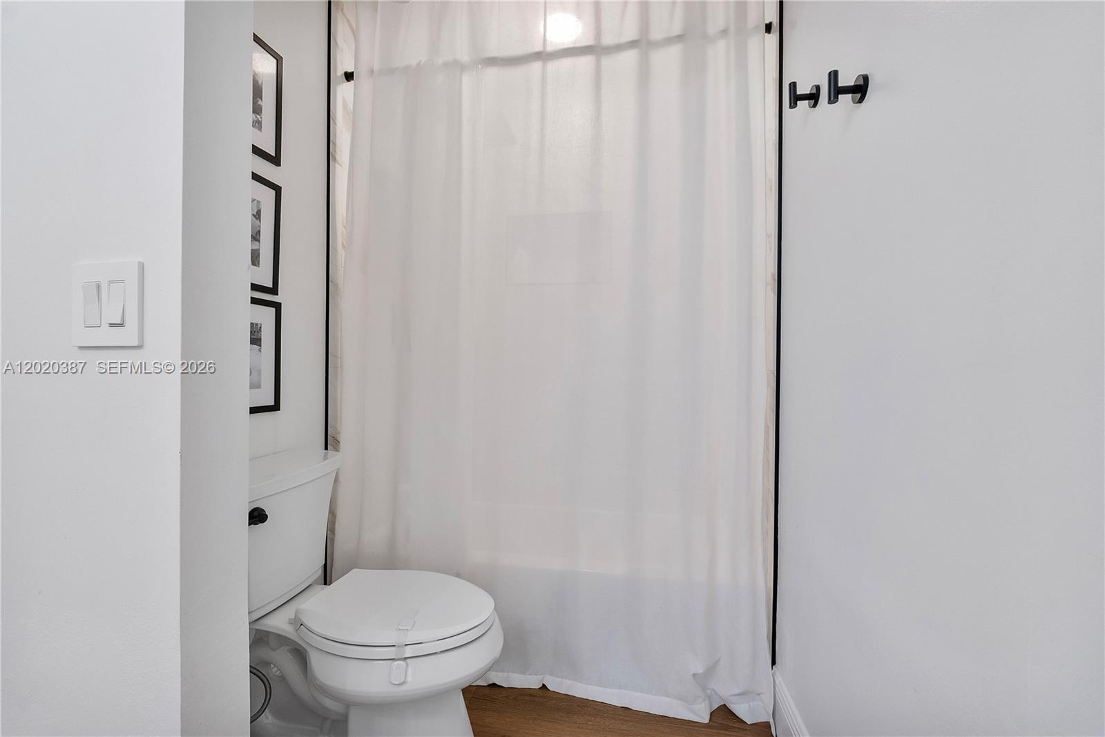5121 NW 87th Ave, Lauderhill FL 33351