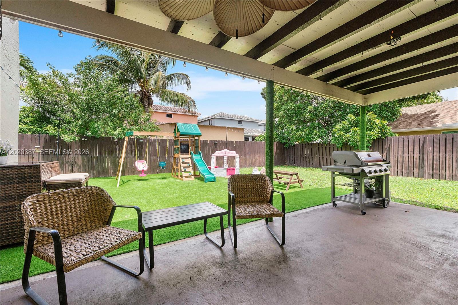 5121 NW 87th Ave, Lauderhill FL 33351