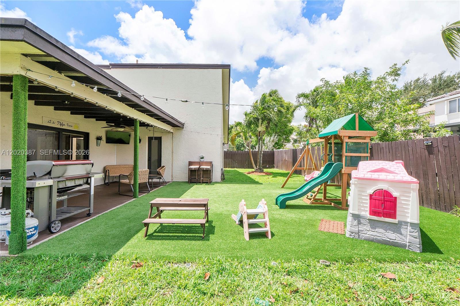5121 NW 87th Ave, Lauderhill FL 33351