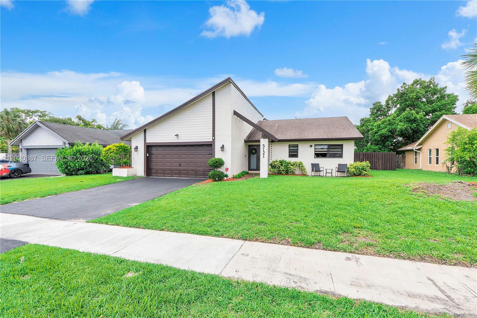 5121 NW 87th Ave, Lauderhill FL 33351