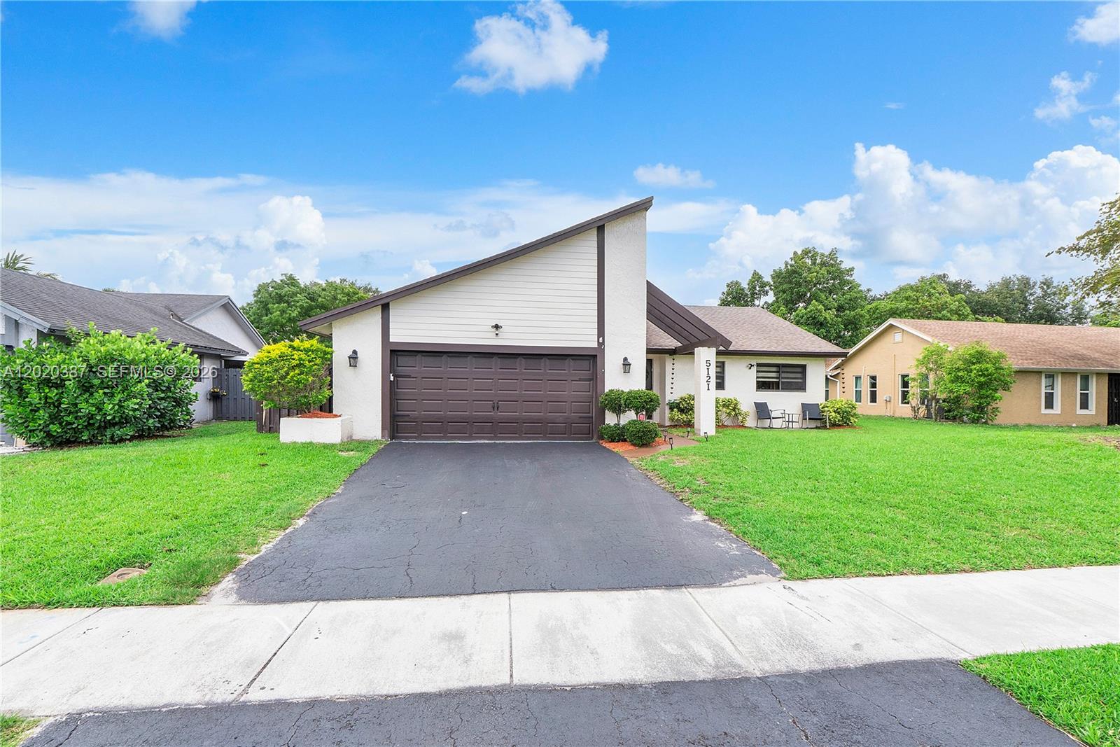 5121 NW 87th Ave, Lauderhill FL 33351