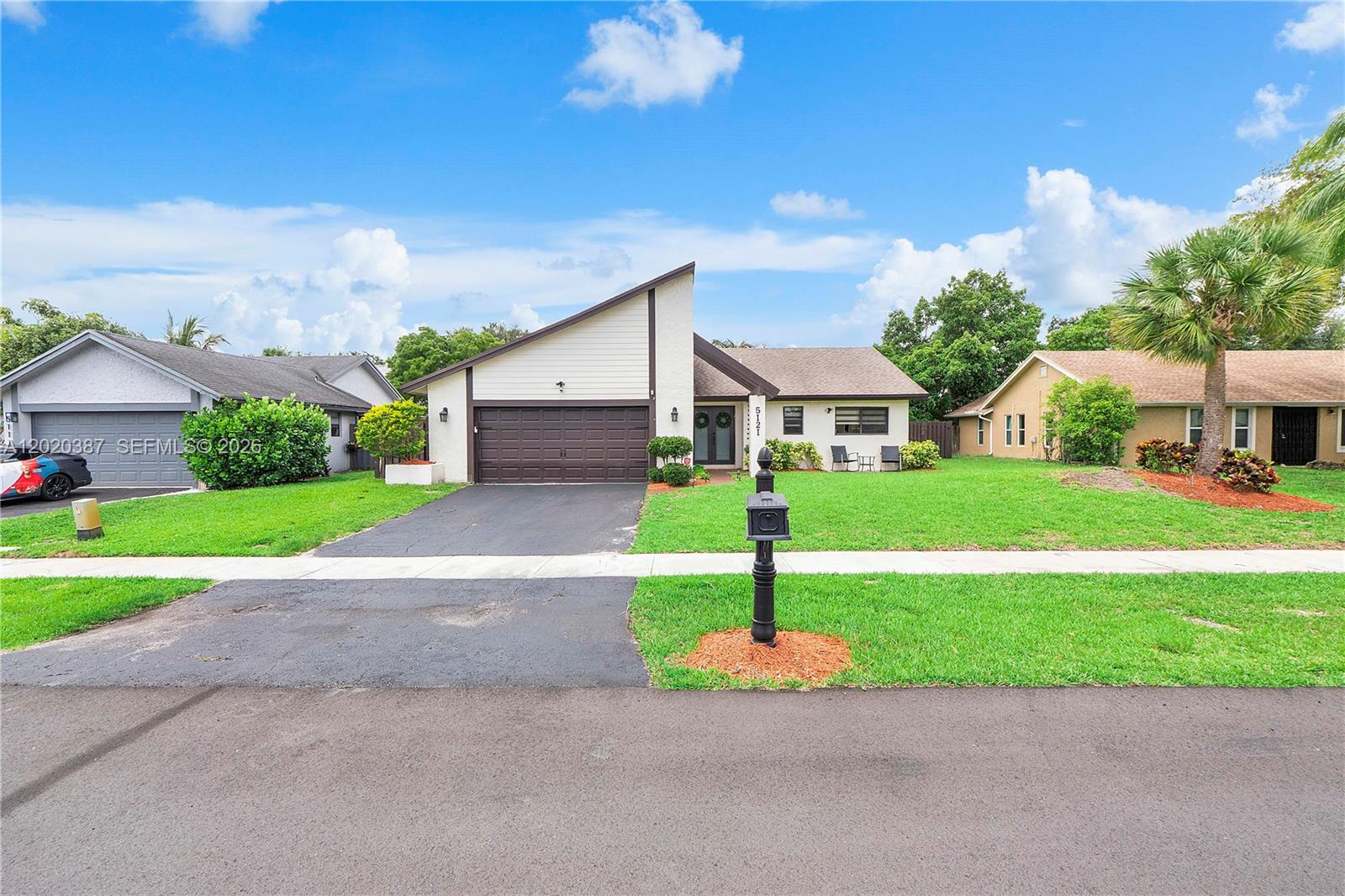 5121 NW 87th Ave, Lauderhill FL 33351