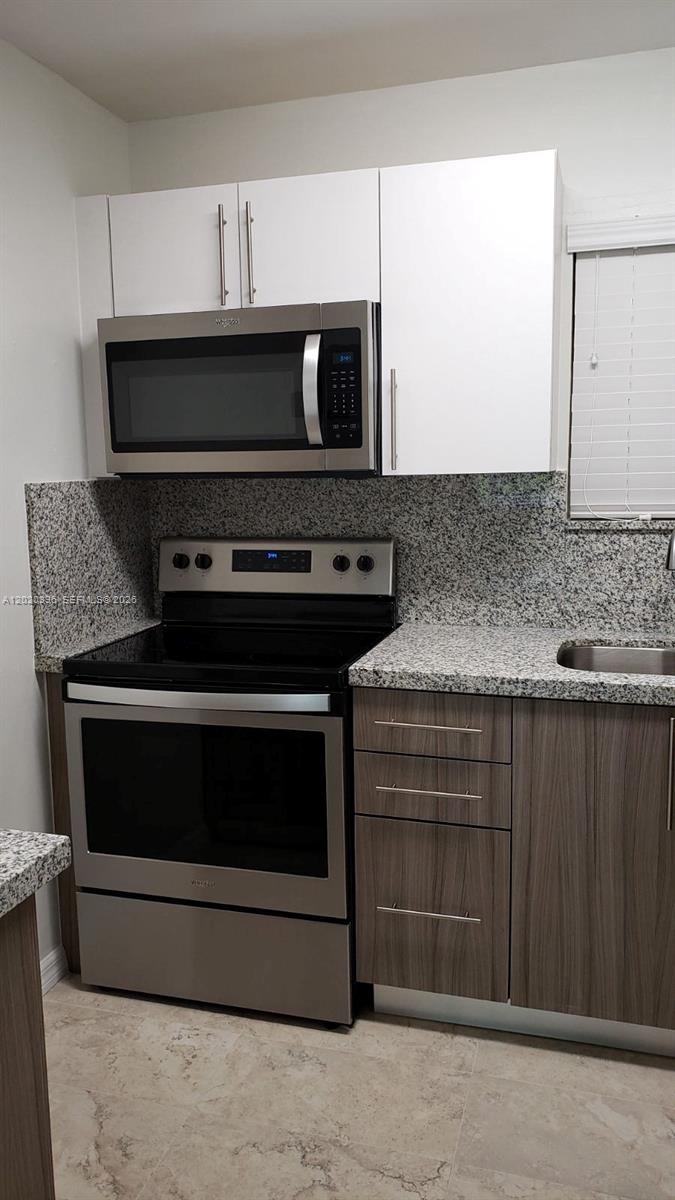 7470 Miami Lakes Dr #B208, Miami Lakes FL 33014