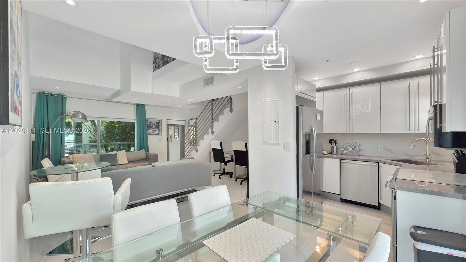 734 Michigan Ave #6, Miami Beach FL 33139