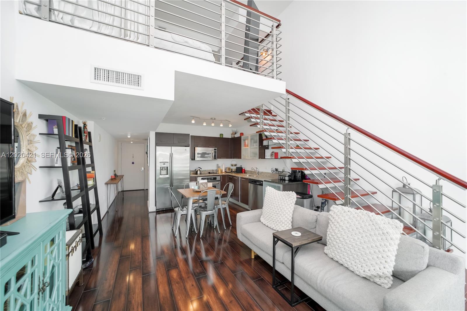 41 SE 5th St #704, Miami FL 33131