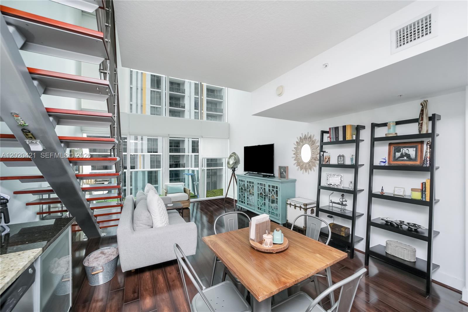 41 SE 5th St #704, Miami FL 33131