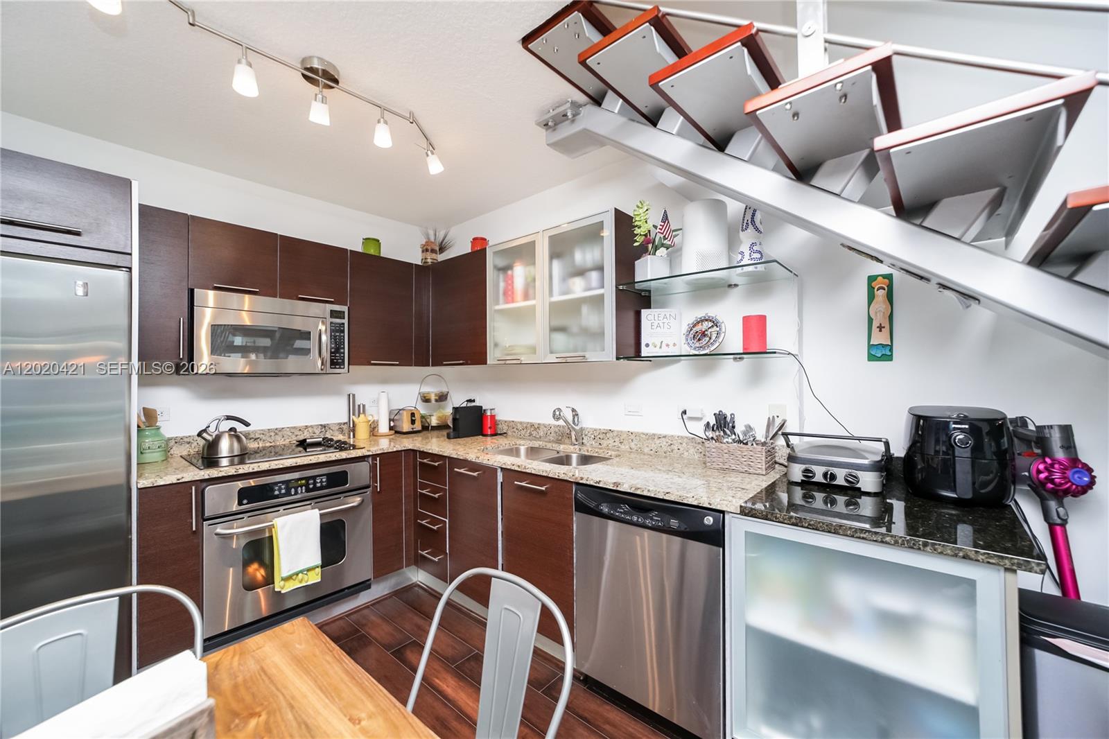 41 SE 5th St #704, Miami FL 33131