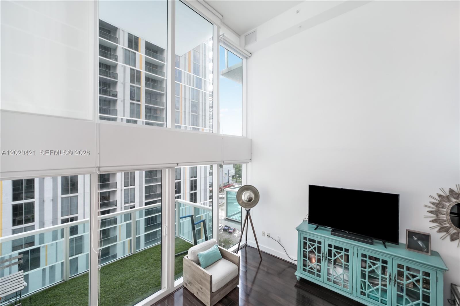 41 SE 5th St #704, Miami FL 33131