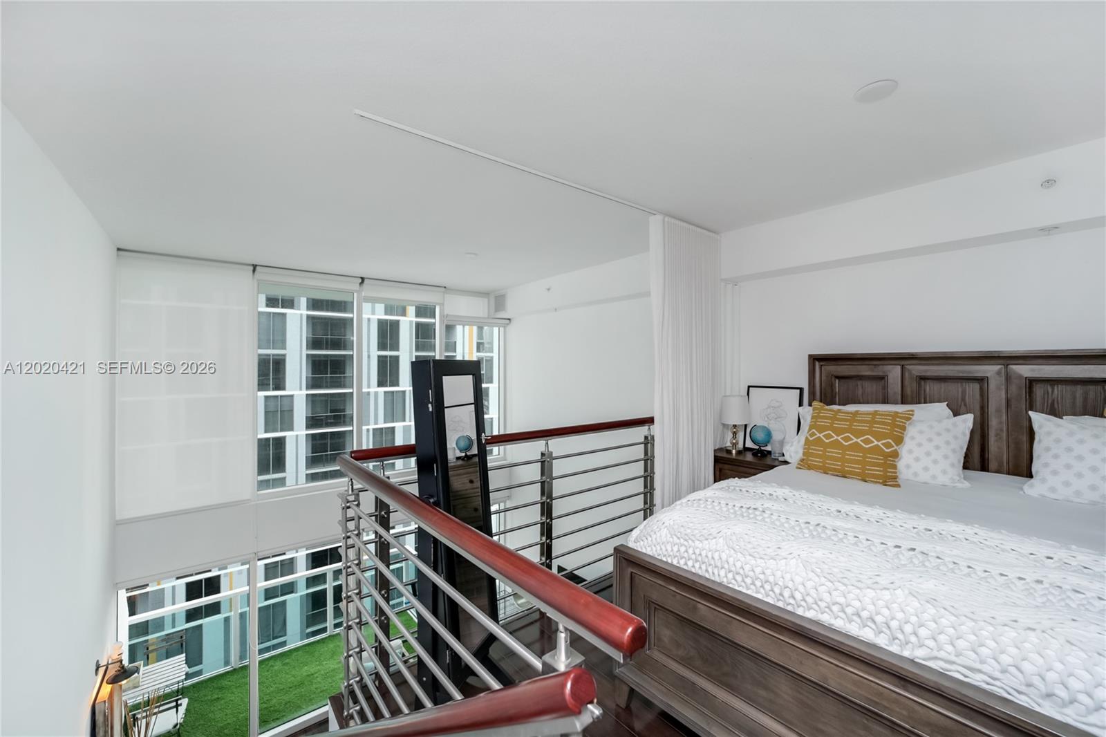 41 SE 5th St #704, Miami FL 33131