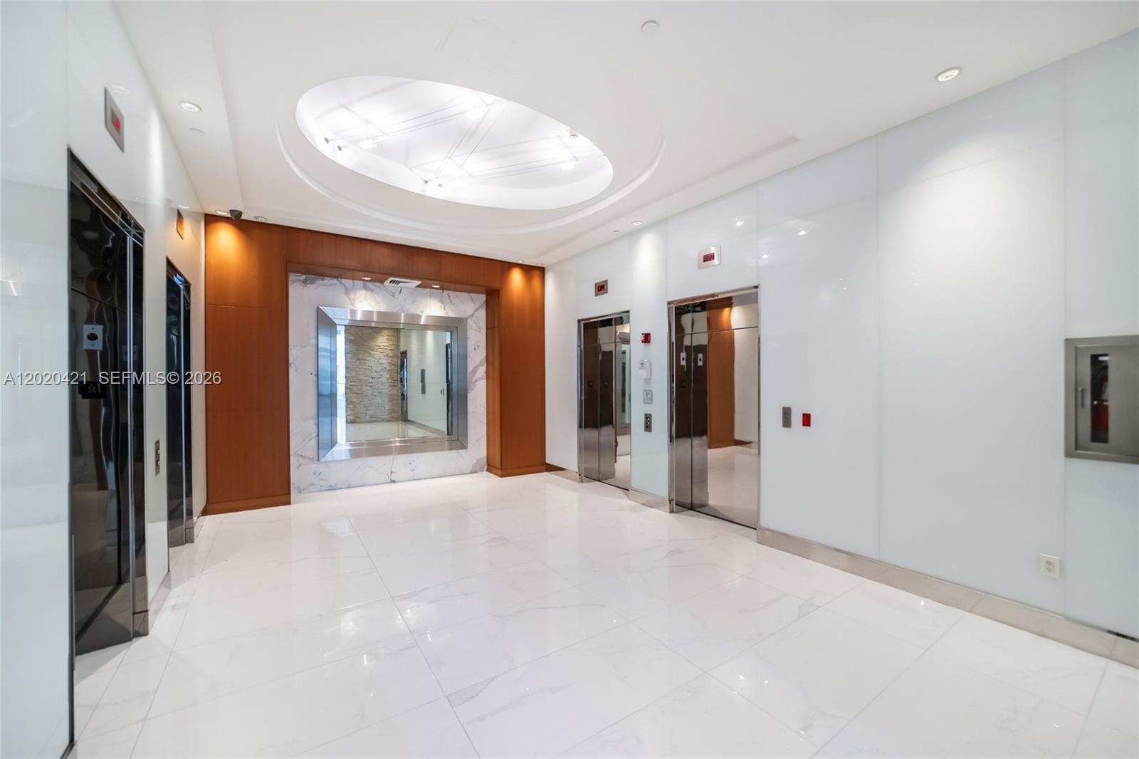 41 SE 5th St #704, Miami FL 33131