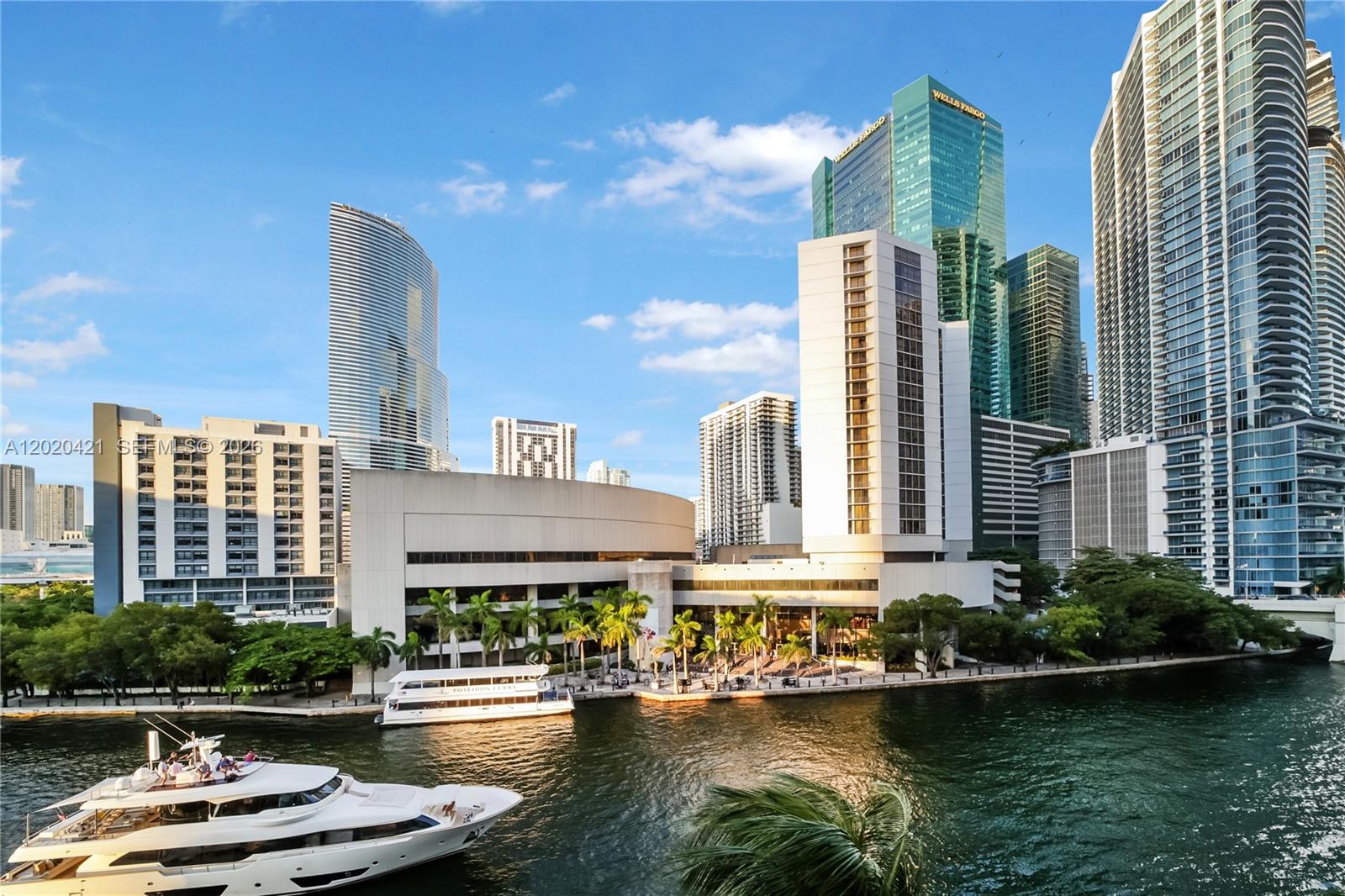 41 SE 5th St #704, Miami FL 33131