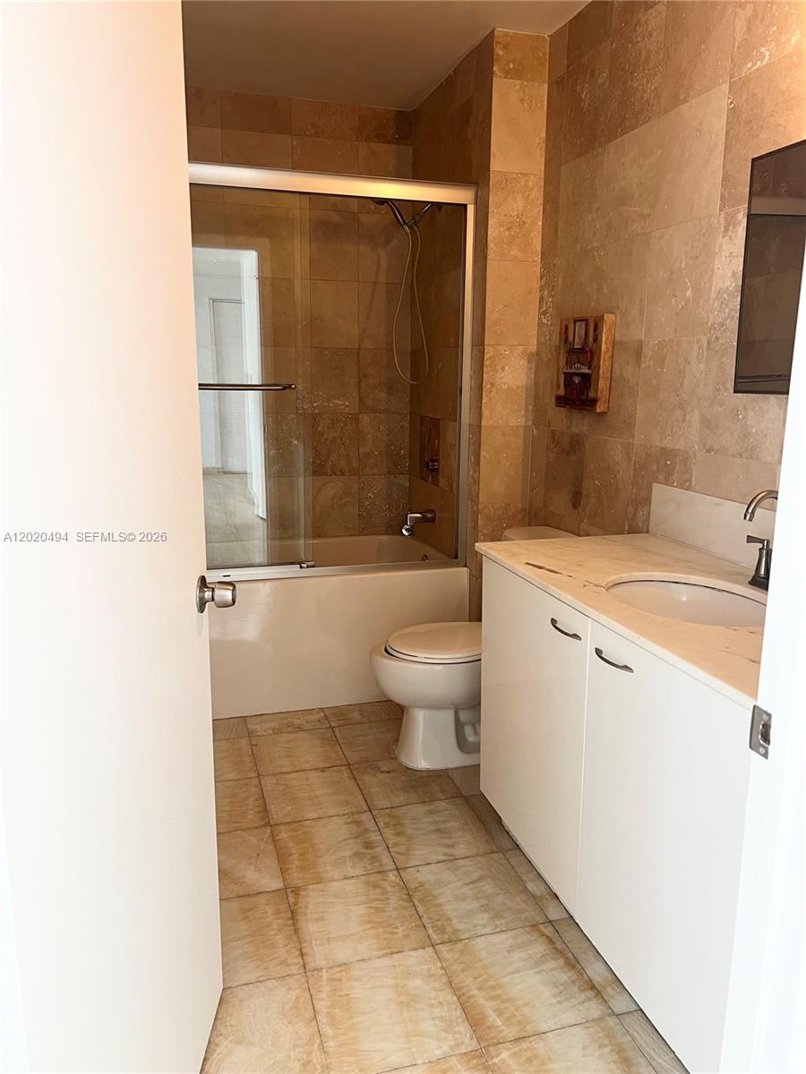 133 NE 2 AV #710, Miami FL 33132
