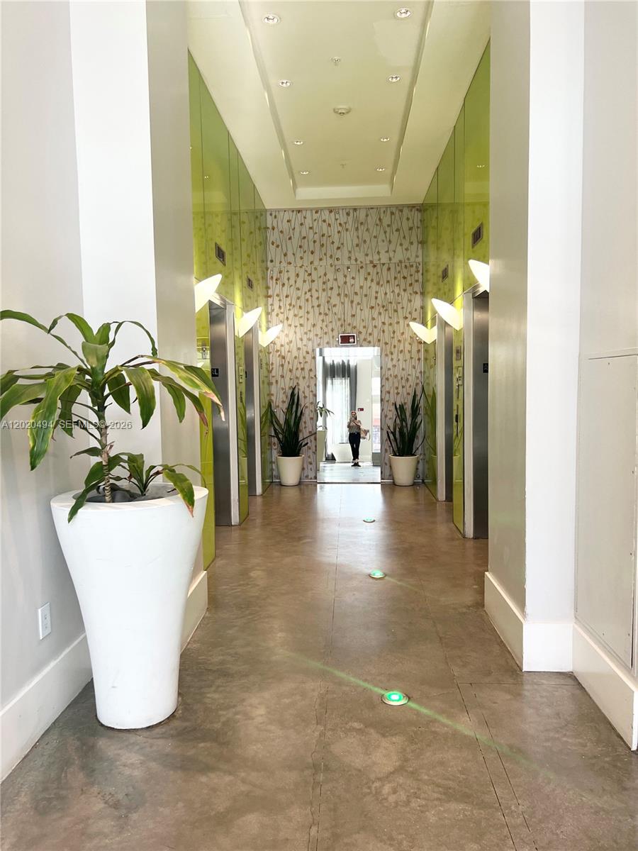 133 NE 2 AV #710, Miami FL 33132