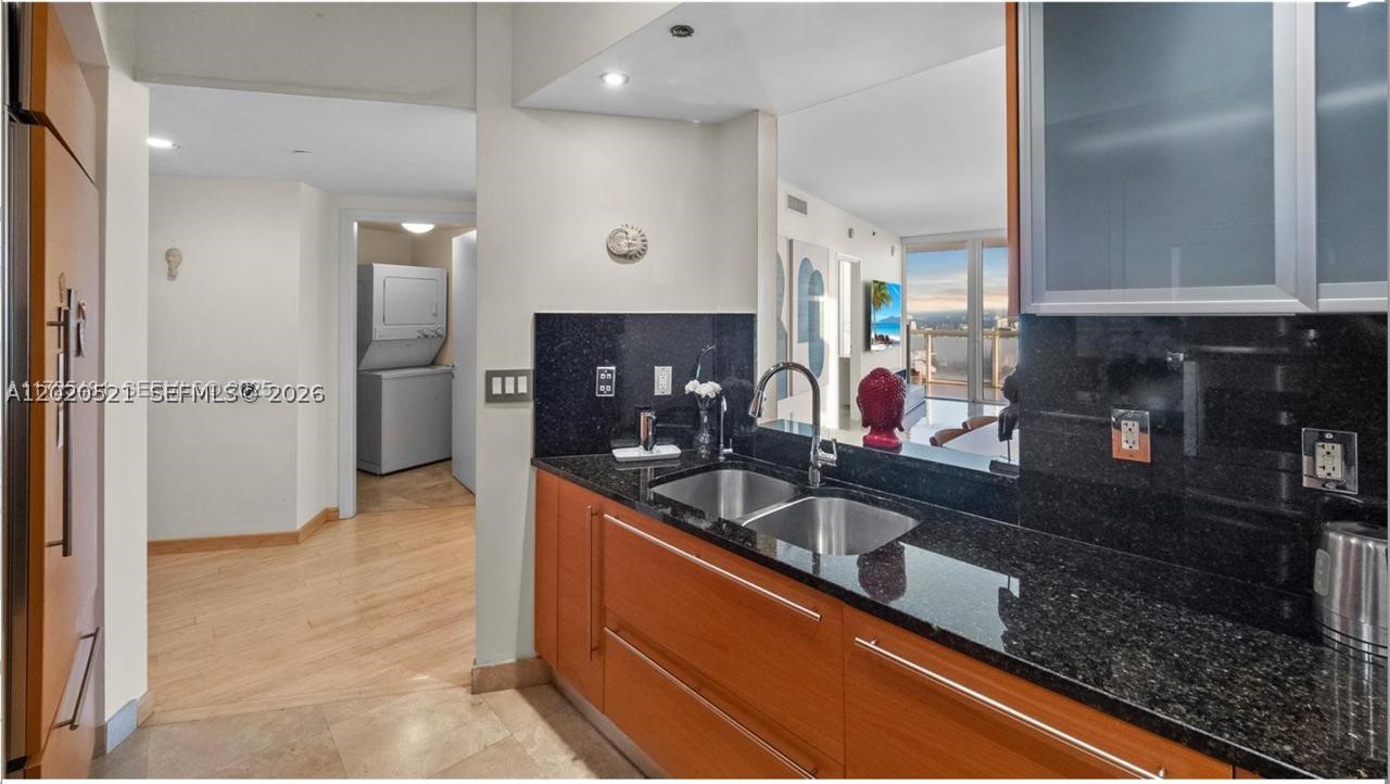 450 Alton Rd #2810, Miami Beach FL 33139