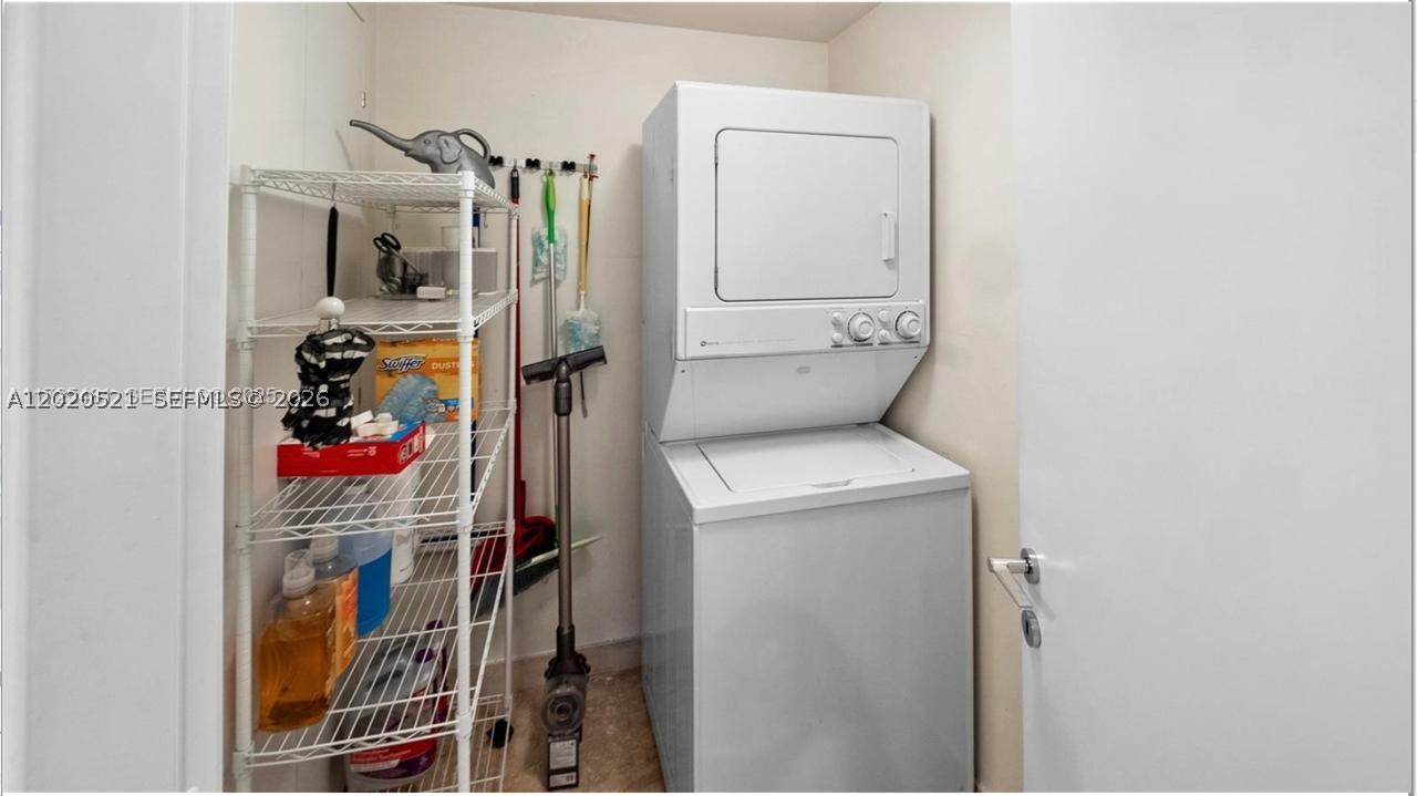 450 Alton Rd #2810, Miami Beach FL 33139