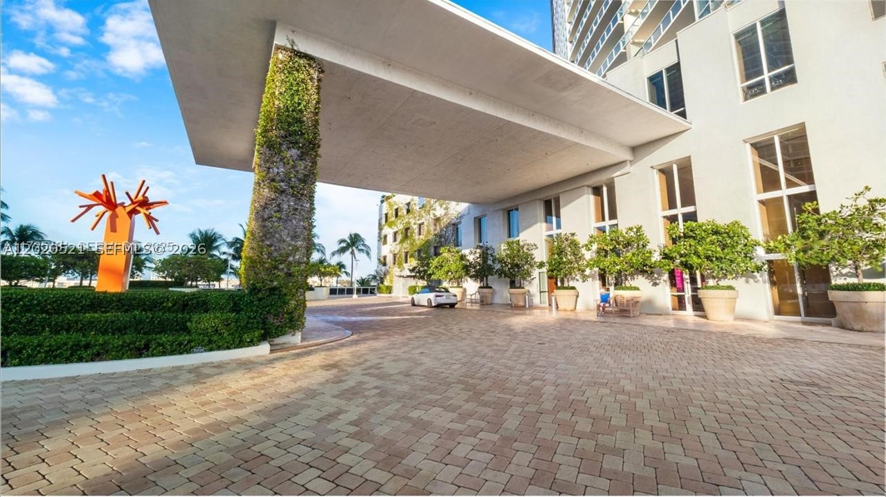 450 Alton Rd #2810, Miami Beach FL 33139
