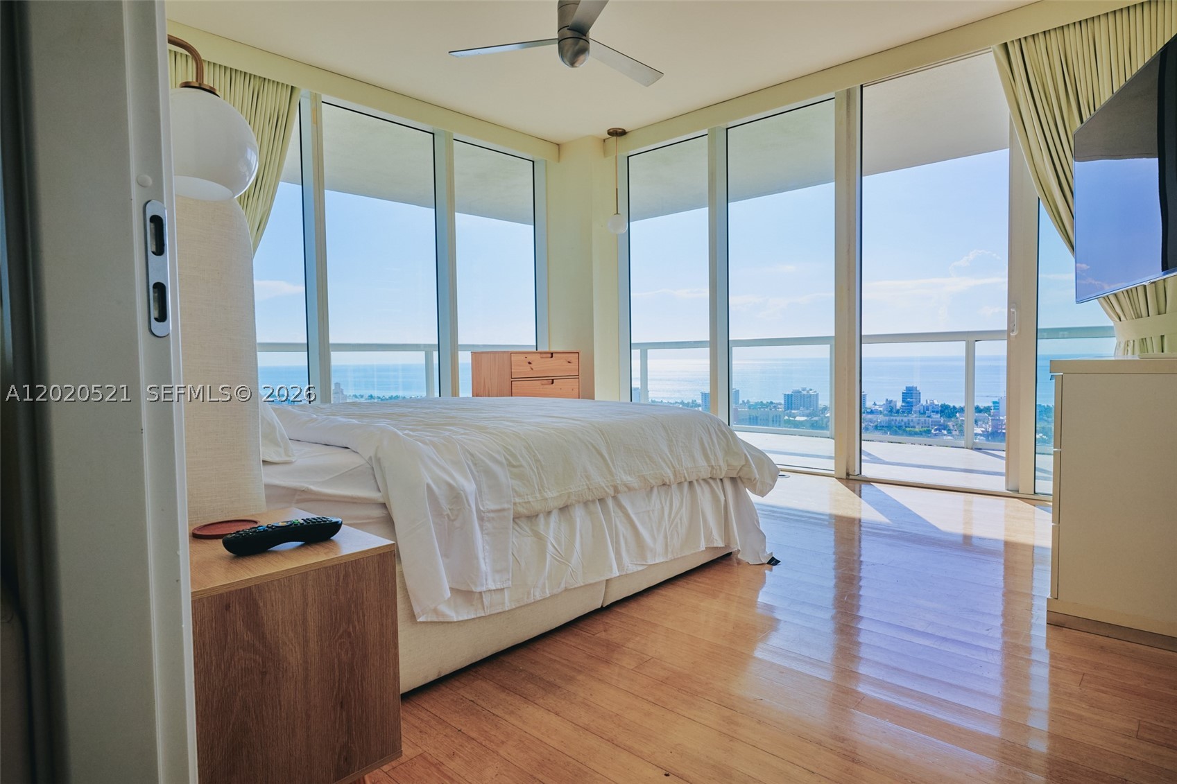 450 Alton Rd #2810, Miami Beach FL 33139
