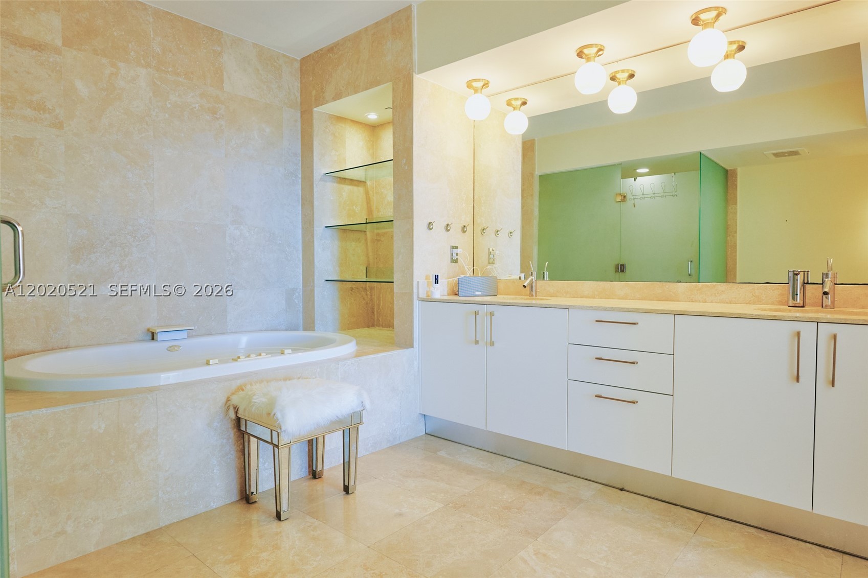 450 Alton Rd #2810, Miami Beach FL 33139