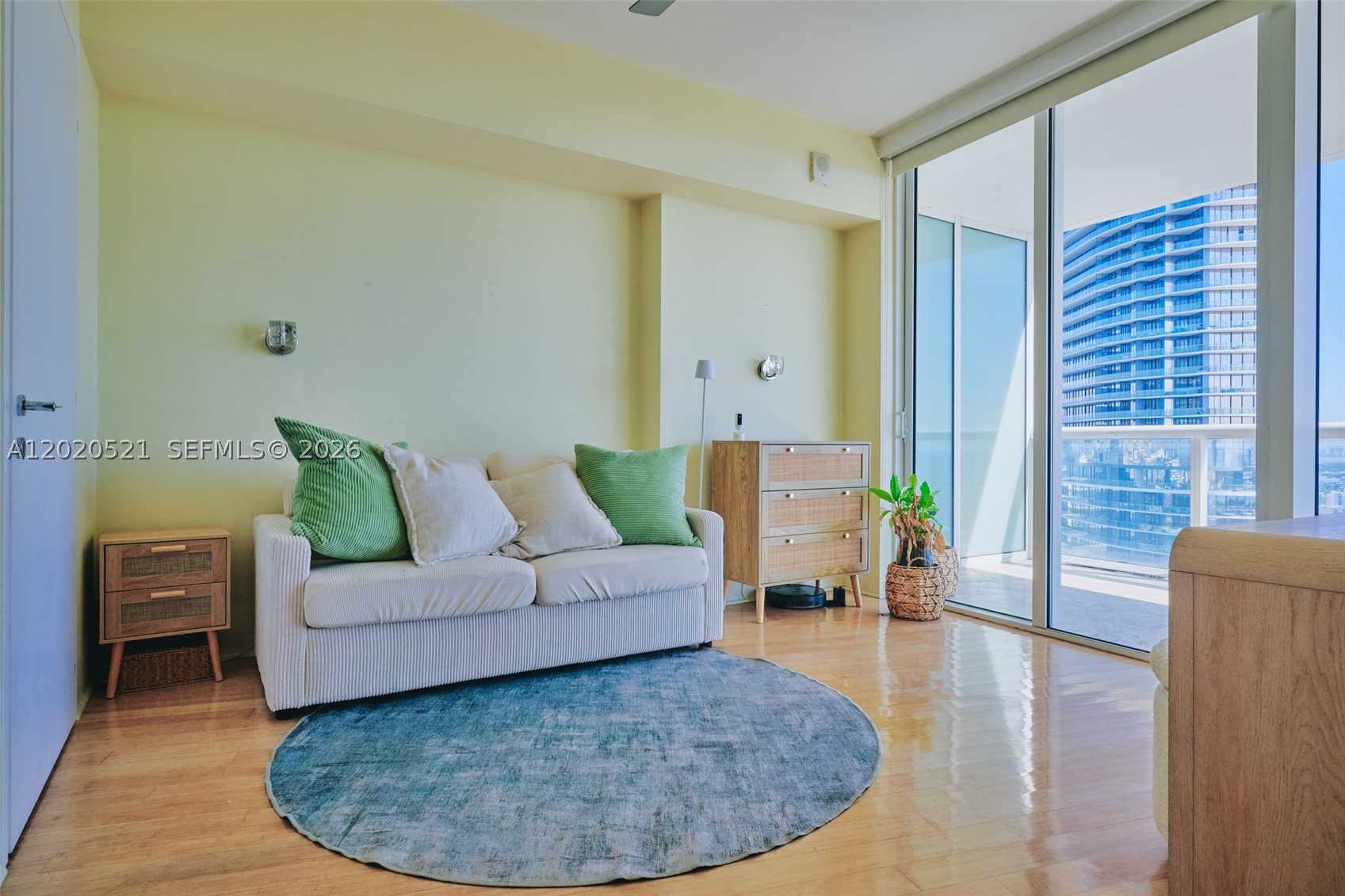 450 Alton Rd #2810, Miami Beach FL 33139