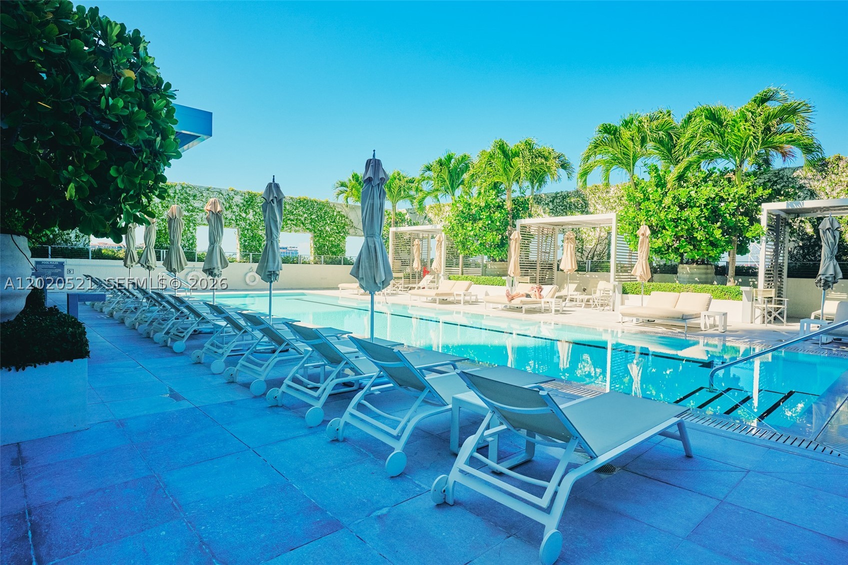 450 Alton Rd #2810, Miami Beach FL 33139