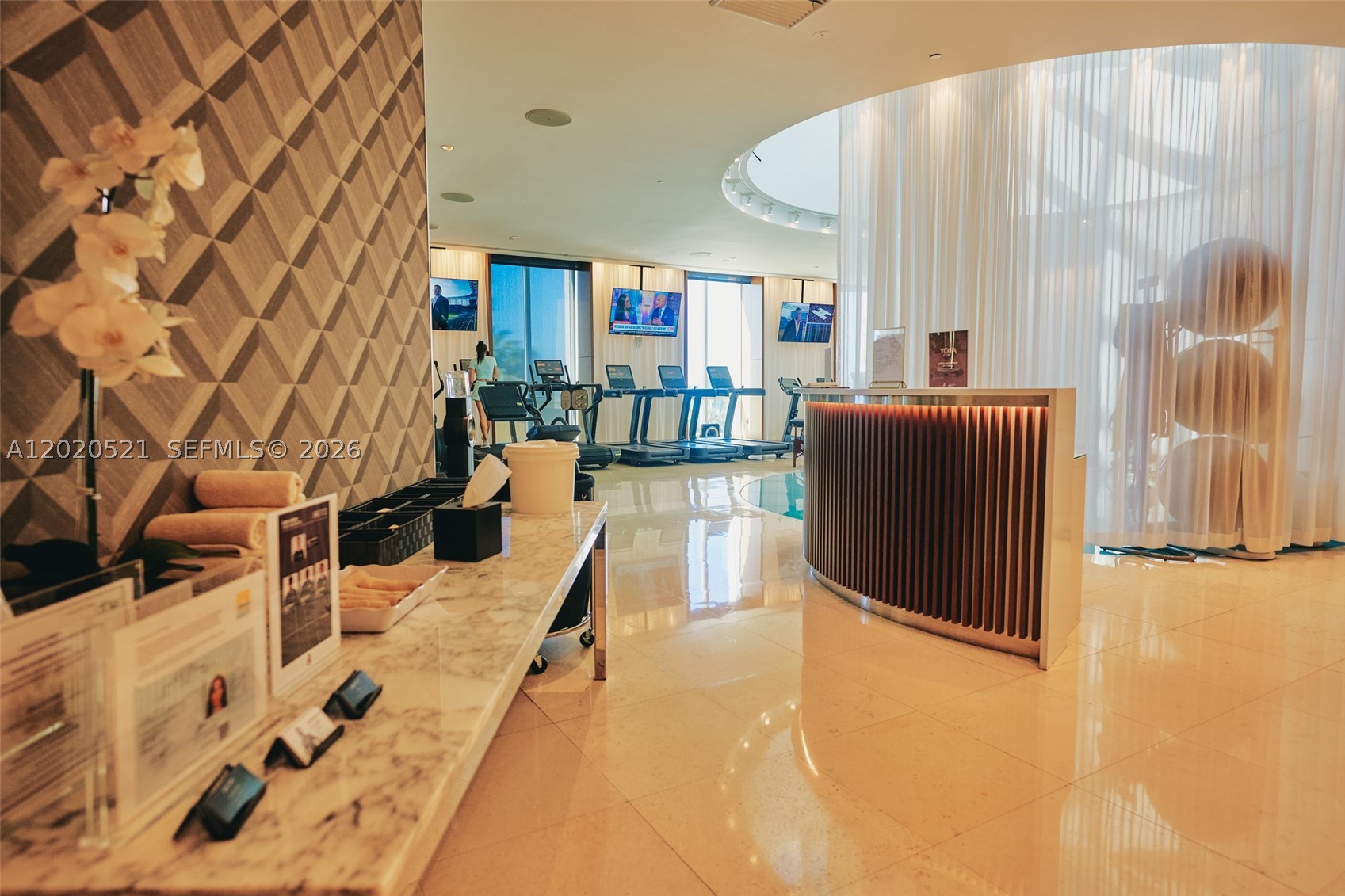 450 Alton Rd #2810, Miami Beach FL 33139