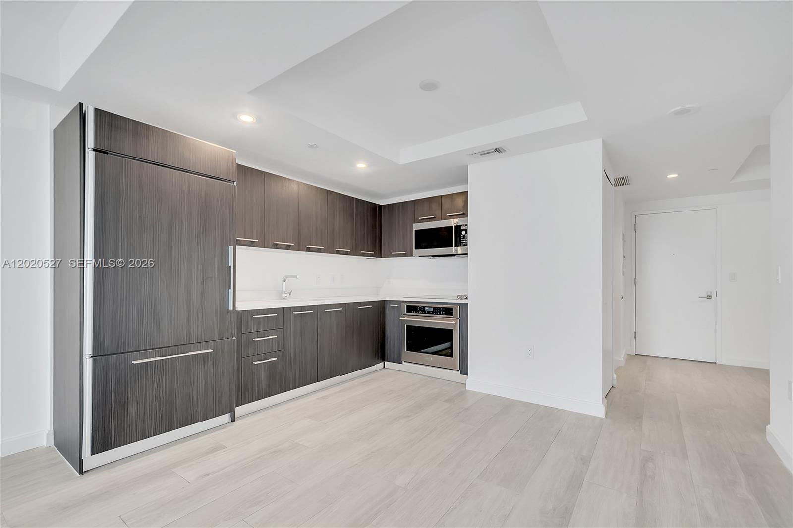 45 SW 9th St #2105, Miami FL 33130