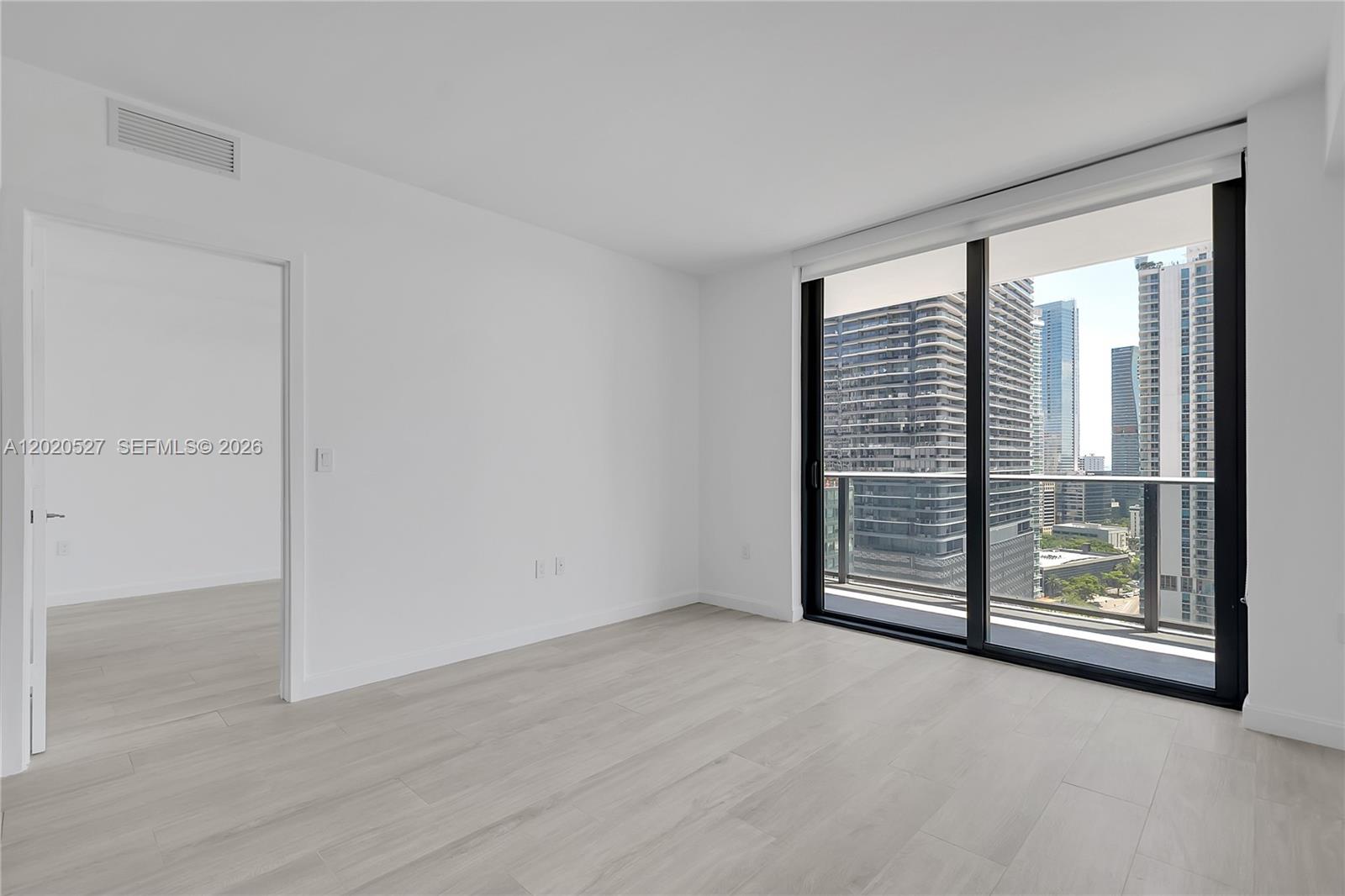45 SW 9th St #2105, Miami FL 33130