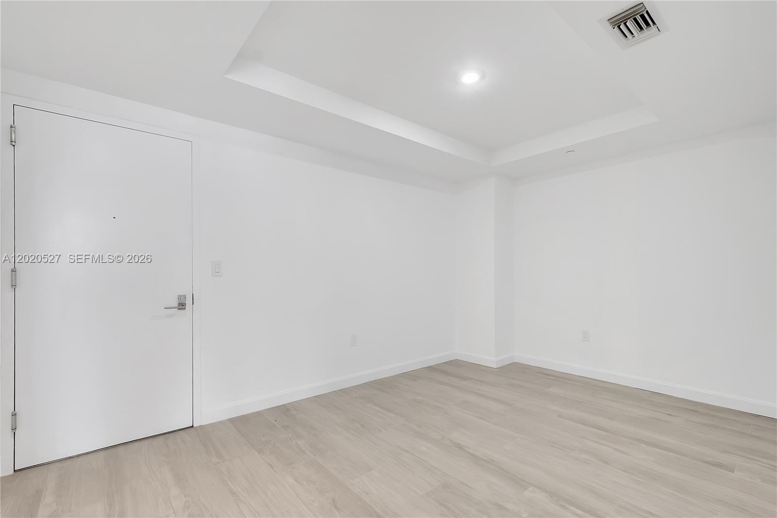 45 SW 9th St #2105, Miami FL 33130