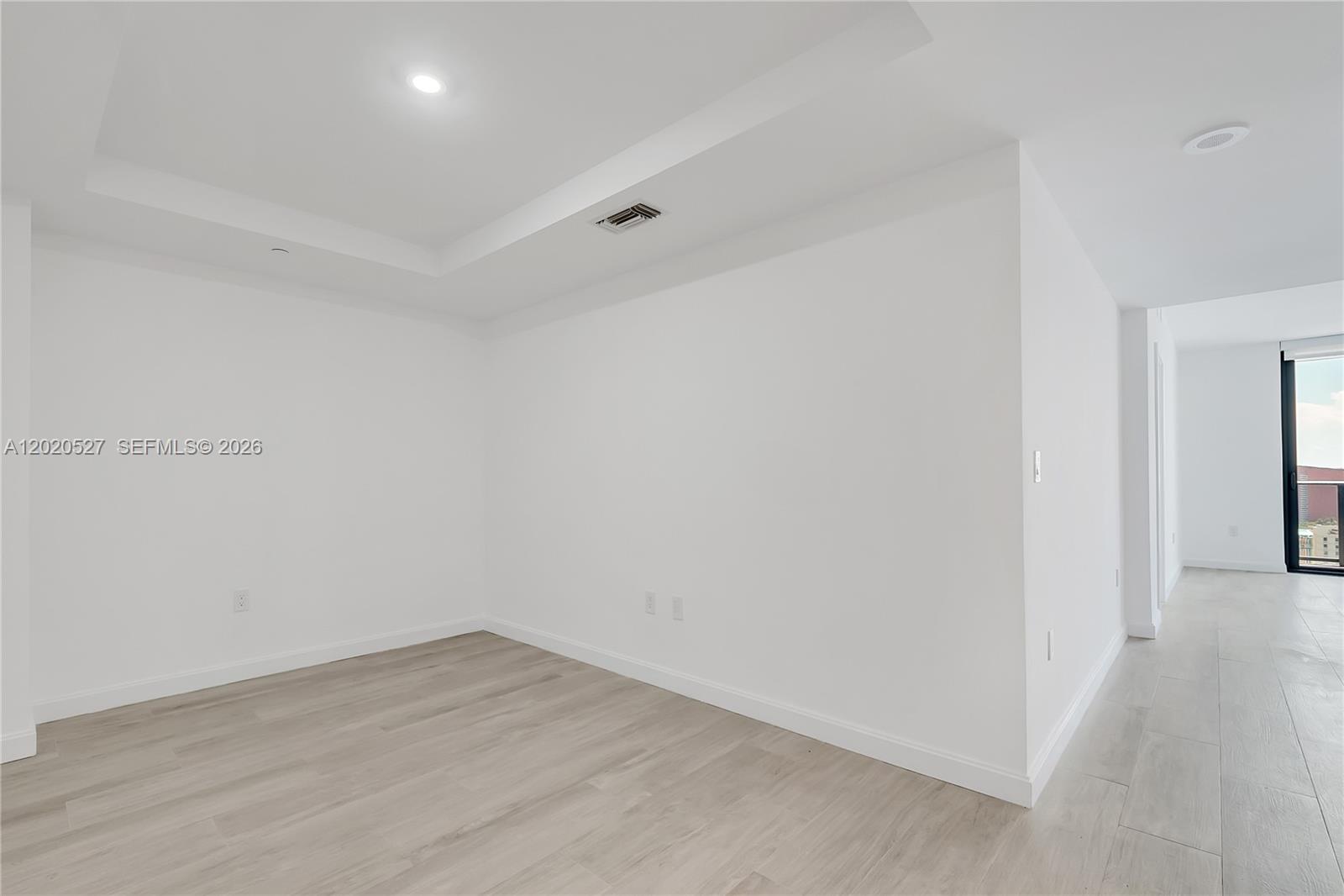 45 SW 9th St #2105, Miami FL 33130