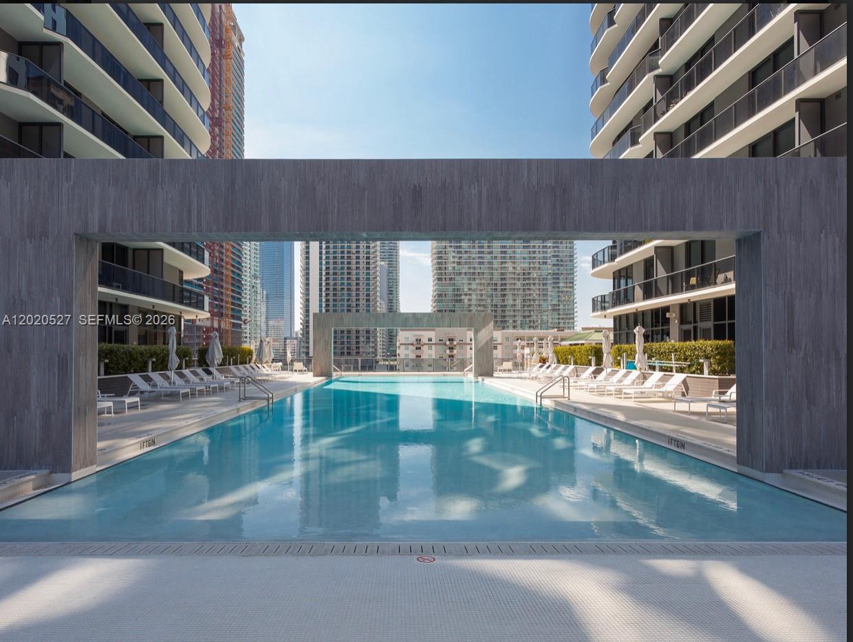 45 SW 9th St #2105, Miami FL 33130