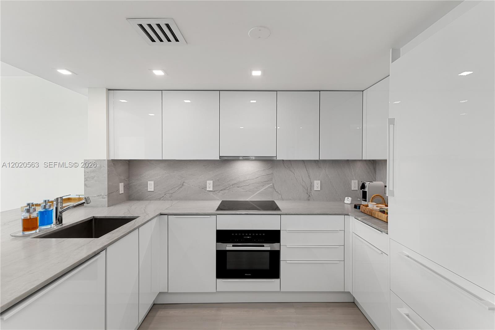 2101 NE Brickell Ave #2302, Miami FL 33129