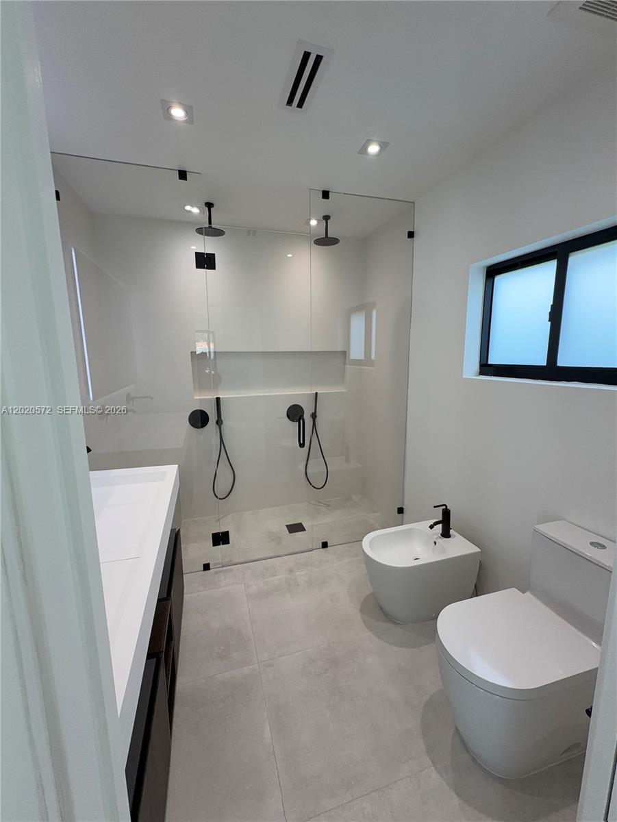 439 Hardee Rd, Coral Gables FL 33146