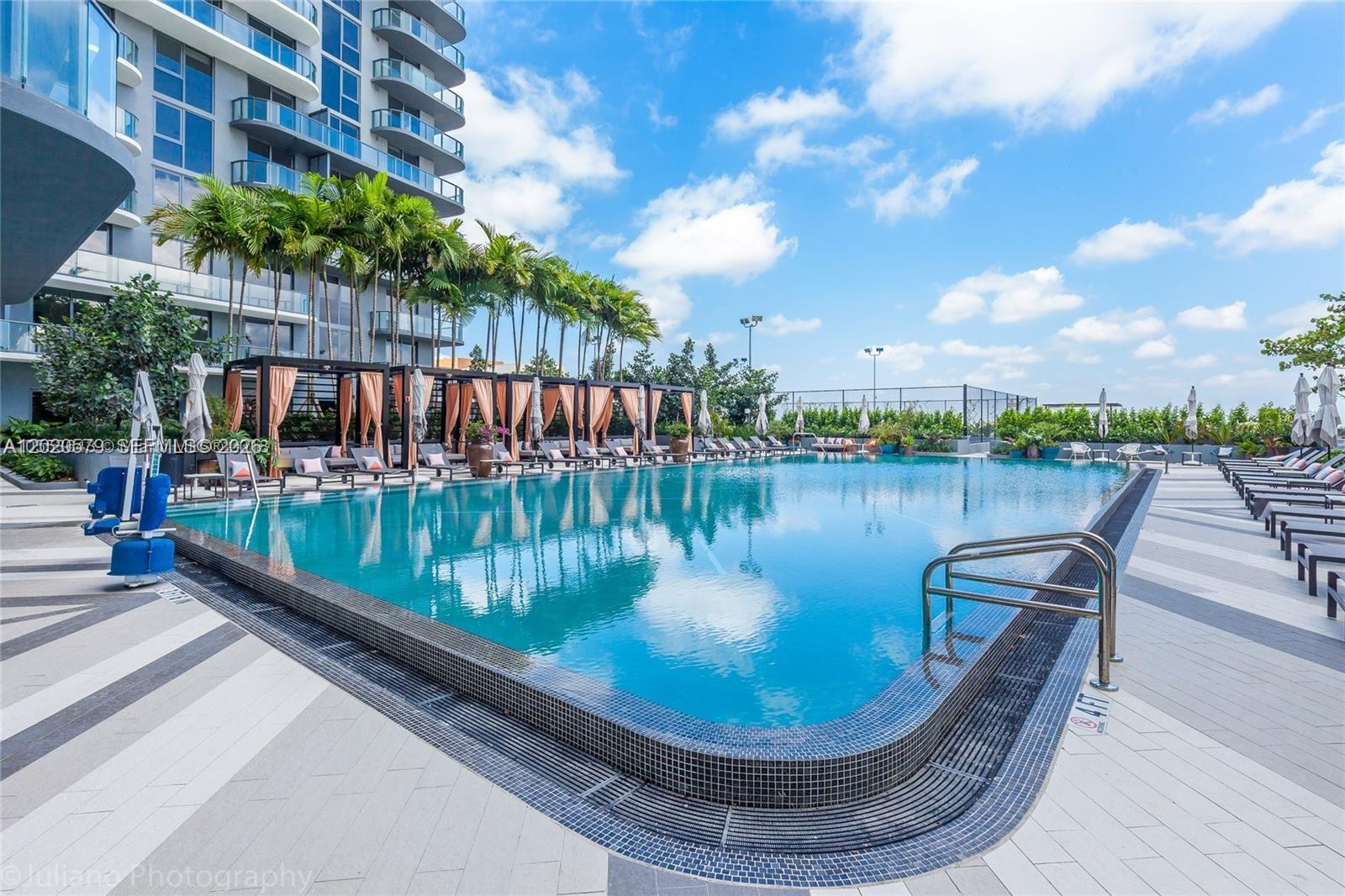 121 NE 34th St #1007, Miami FL 33137