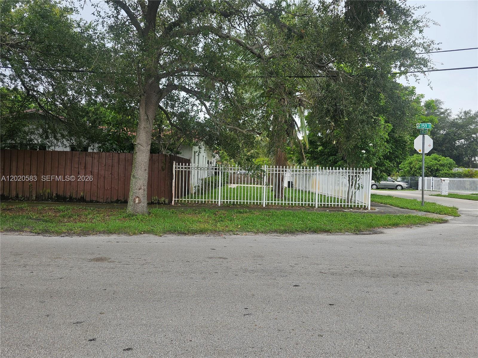 15851 NW 37th Ct, Miami Gardens FL 33054