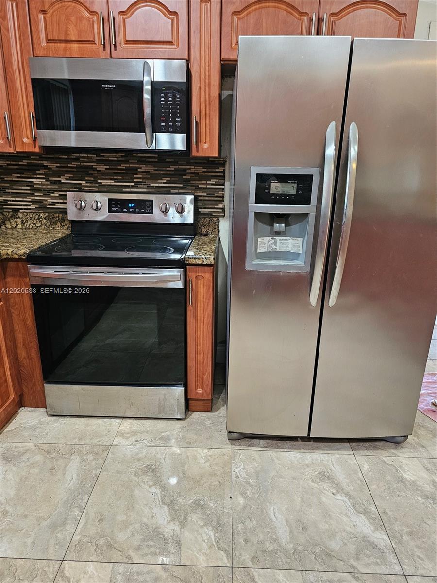 15851 NW 37th Ct, Miami Gardens FL 33054