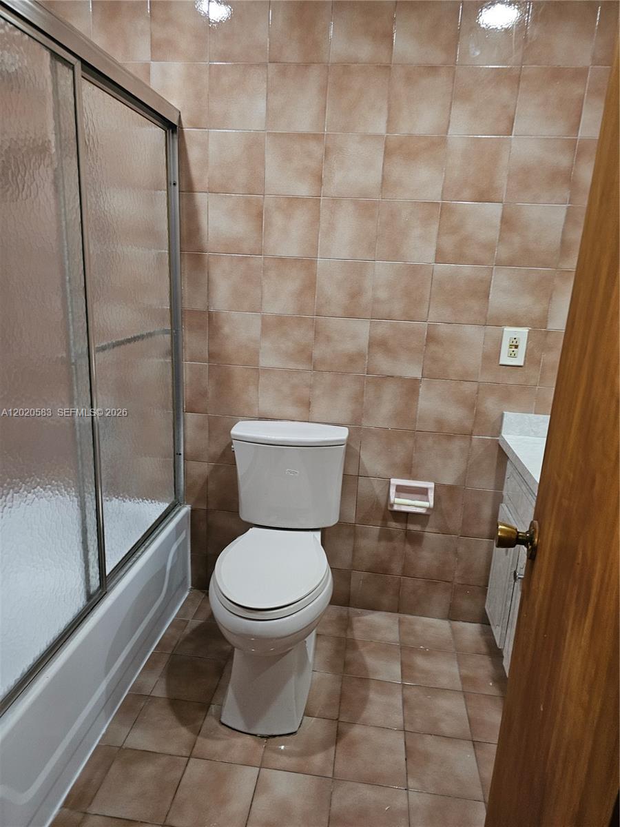 15851 NW 37th Ct, Miami Gardens FL 33054