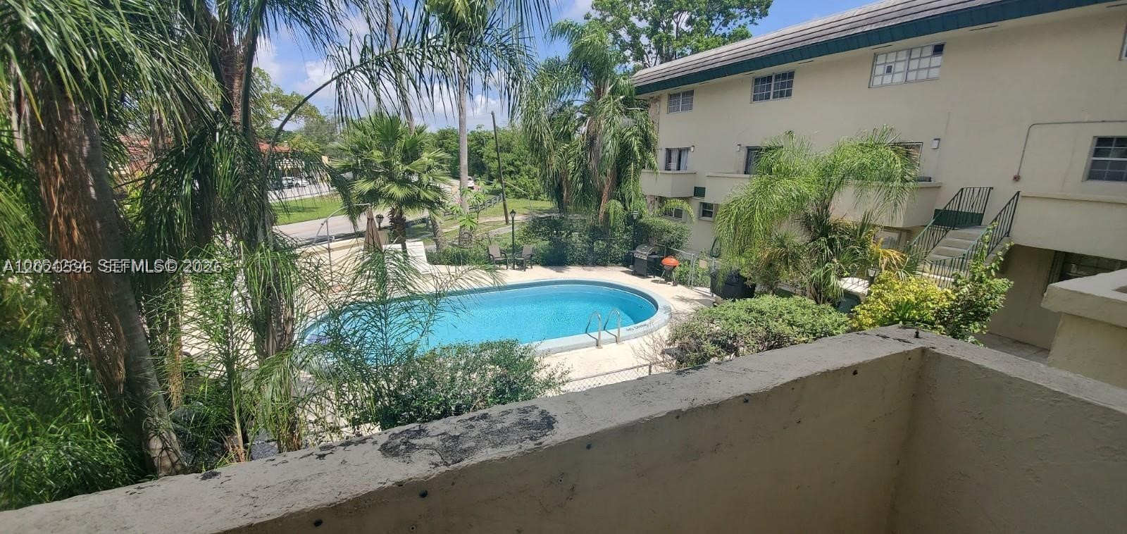 465 Swallow Dr #9, Miami Springs FL 33166