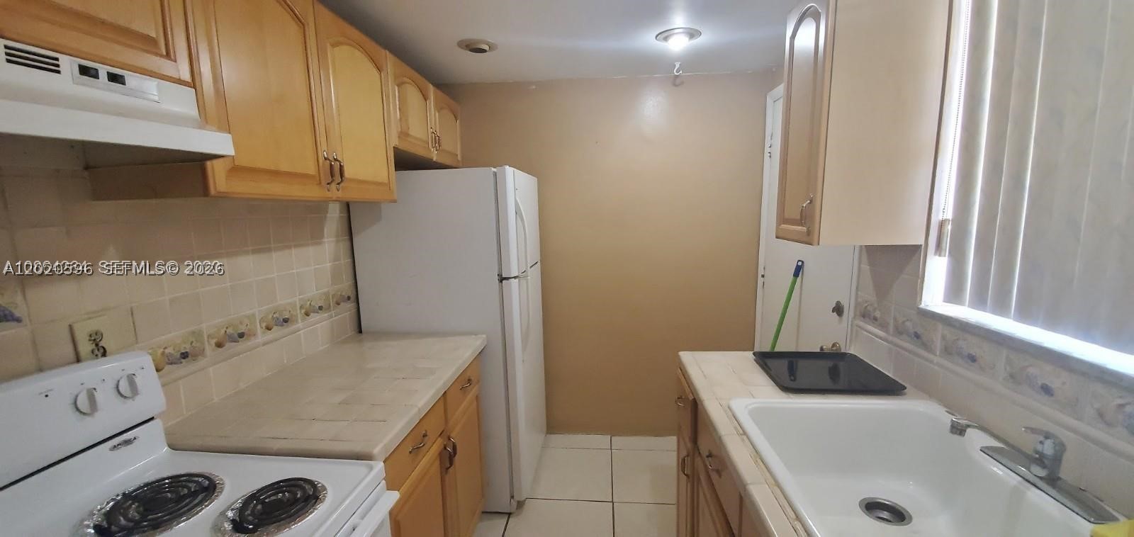 465 Swallow Dr #9, Miami Springs FL 33166