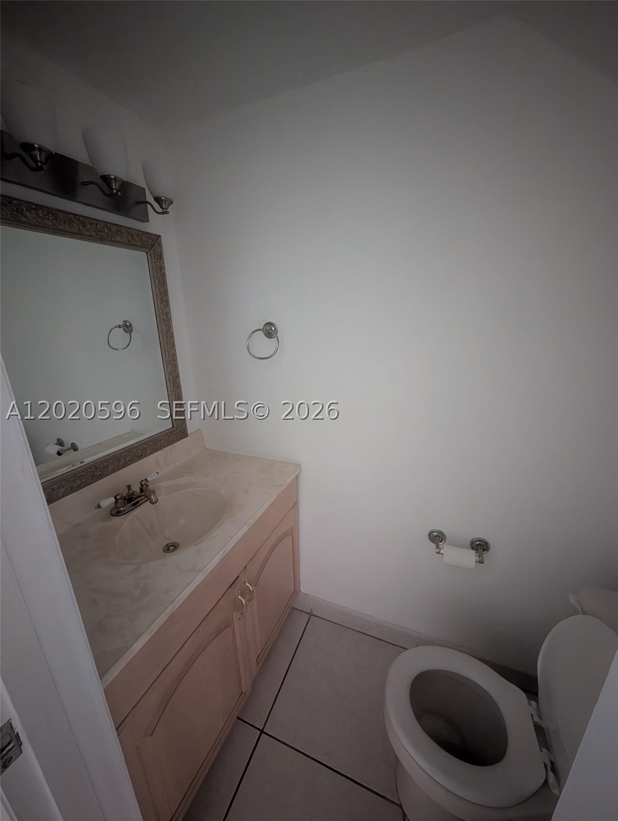 465 Swallow Dr #9, Miami Springs FL 33166