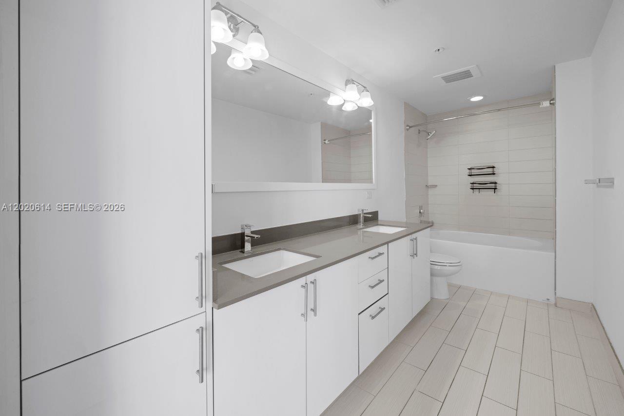 999 SW 1st Ave #2911, Miami FL 33130
