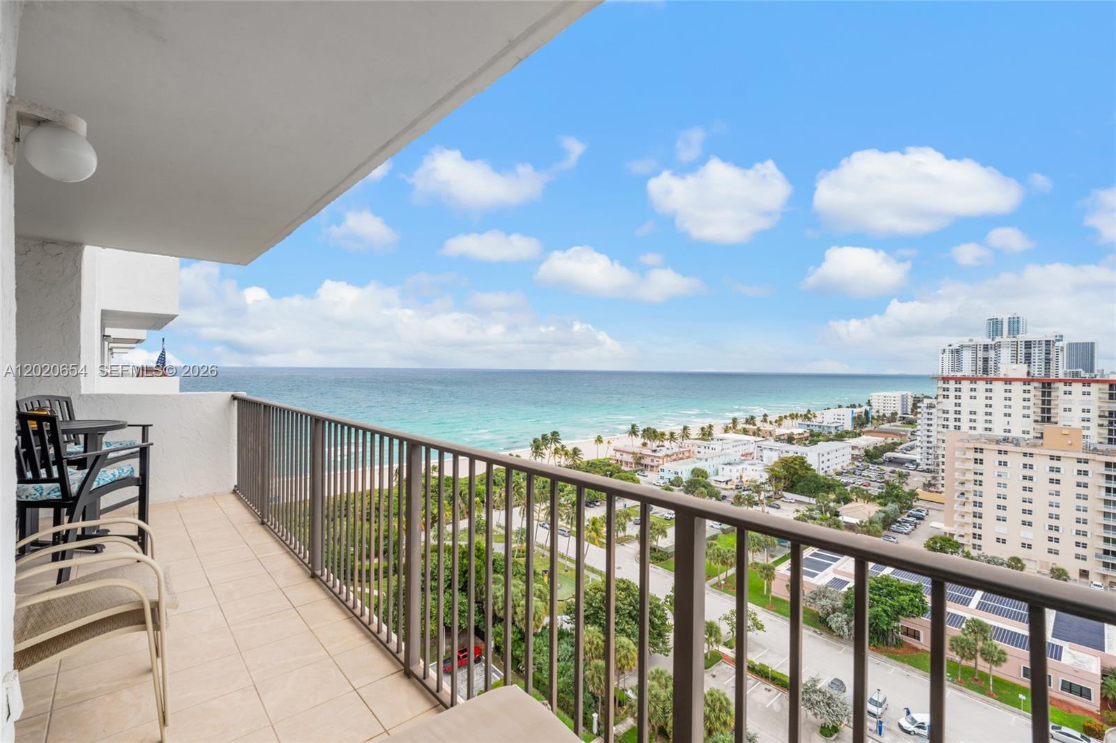 Hollywood FL 33019 - A12020654