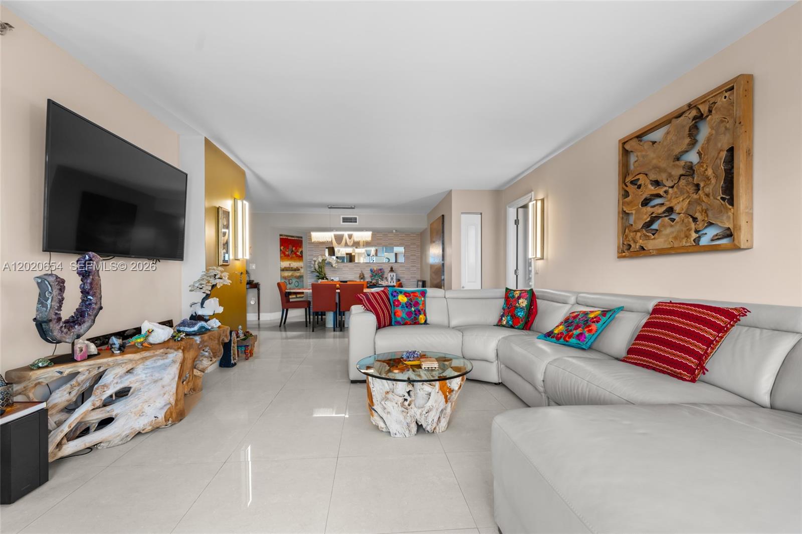 Hollywood FL 33019 - A12020654