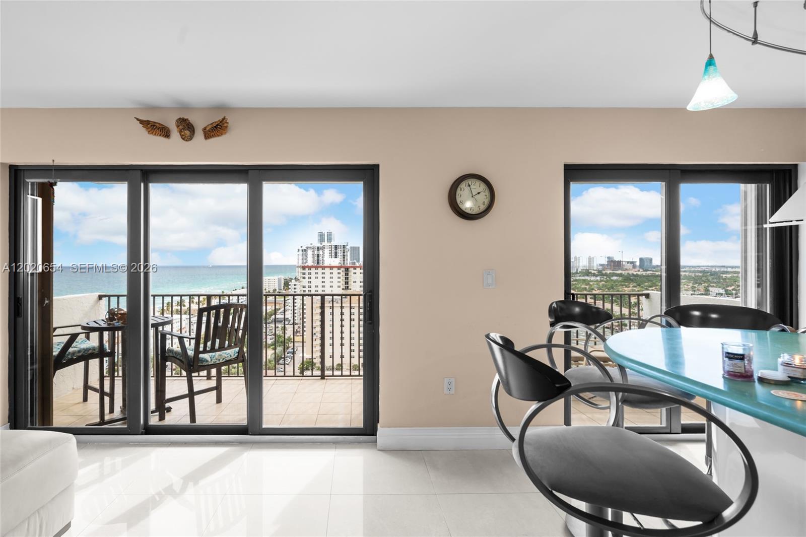 Hollywood FL 33019 - A12020654
