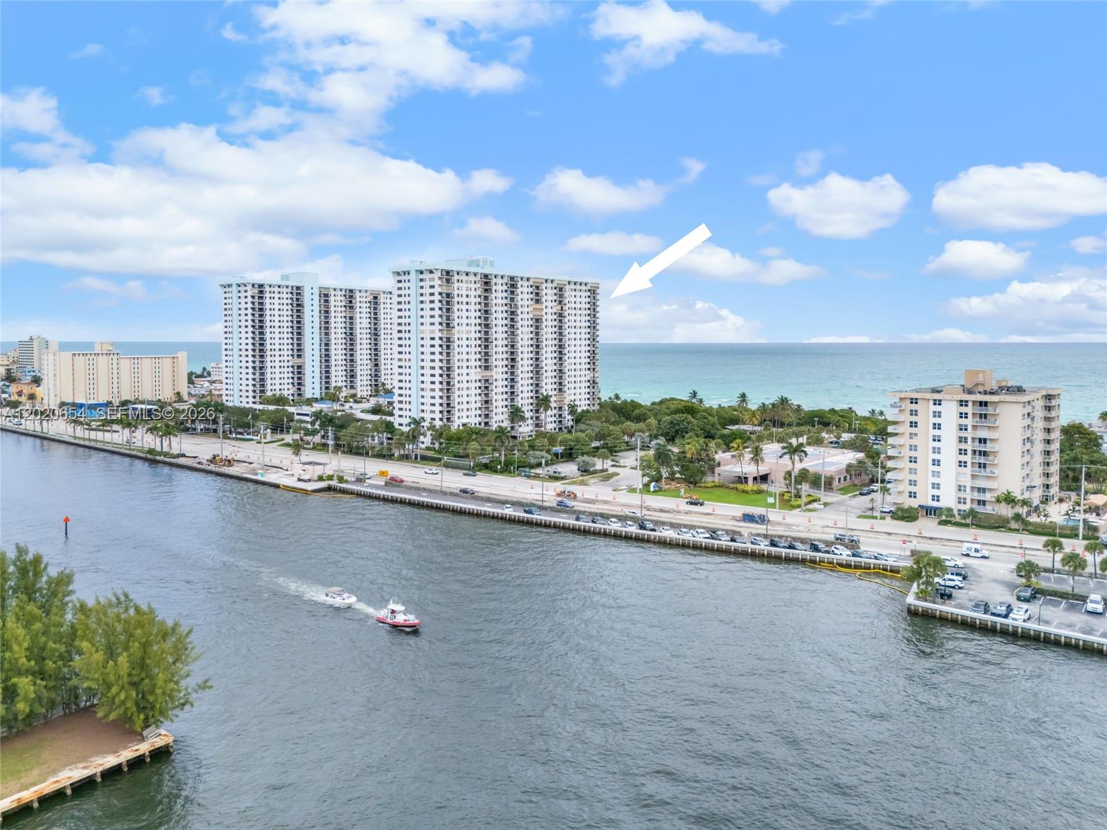 Hollywood FL 33019 - A12020654